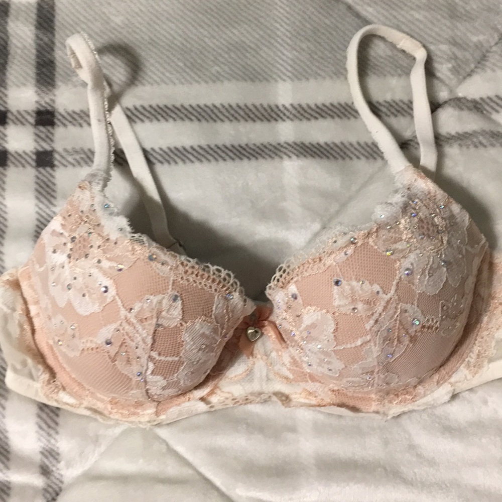 Victoria Secret 36B